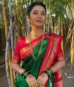 07-handloom-paithani